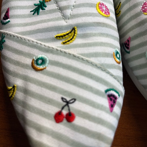 Summer Toms - Picture 3 of 4